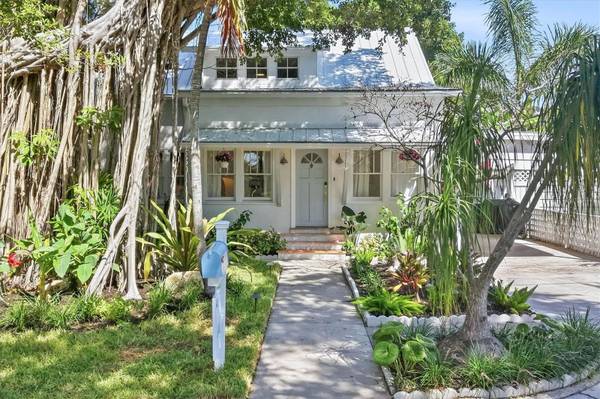 112 NIPPINO TRL W, Nokomis, FL 34275