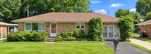 418 California AVE, East Alton, IL 62024