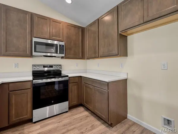 1911 Longview LN, Rolla, MO 65401