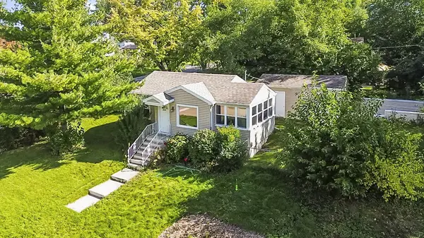 1118 Sycamore ST, Lake In The Hills, IL 60156