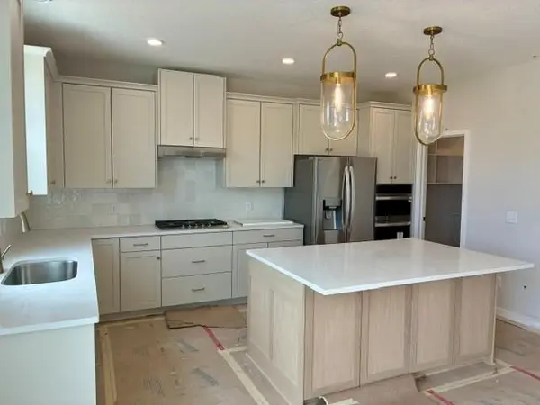 3488 Knightsbridge TRL N, Lake Elmo, MN 55042