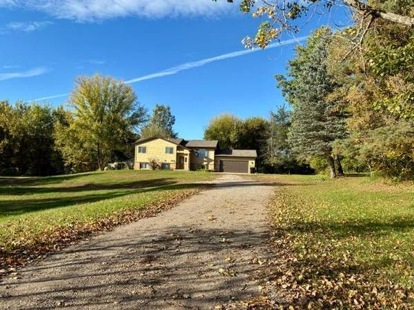 5763 Verde Valley RD NW, Nowthen, MN 55303