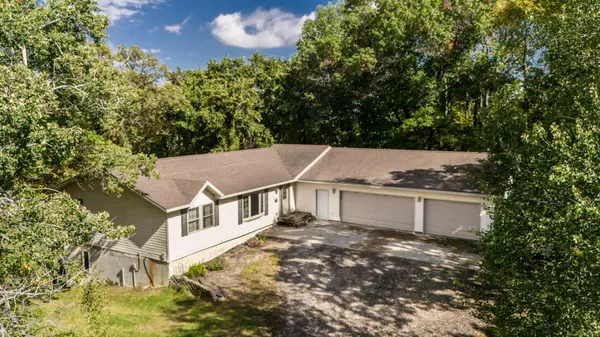 2769 N Oaks LN NW, Garfield, MN 56332