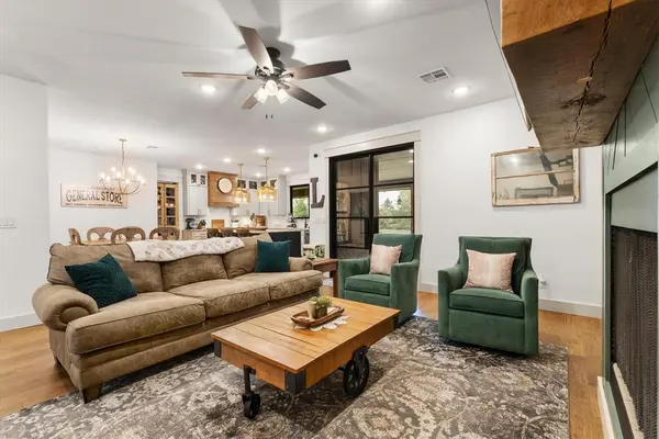 3343 W Mockingbird LN, Durant, OK 74701