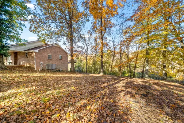 1075 Fuji Ln, Clarksville, TN 37040