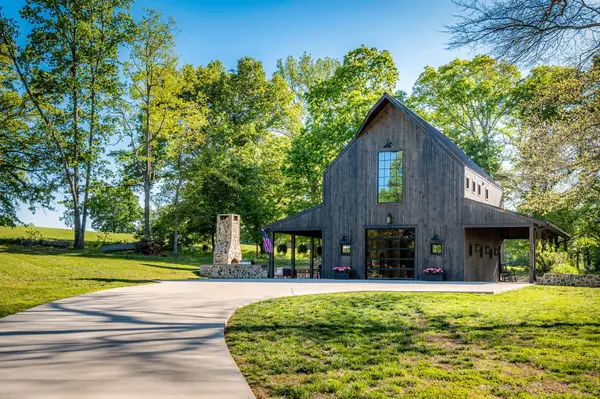 795 Tucker Rd, Dickson, TN 37055