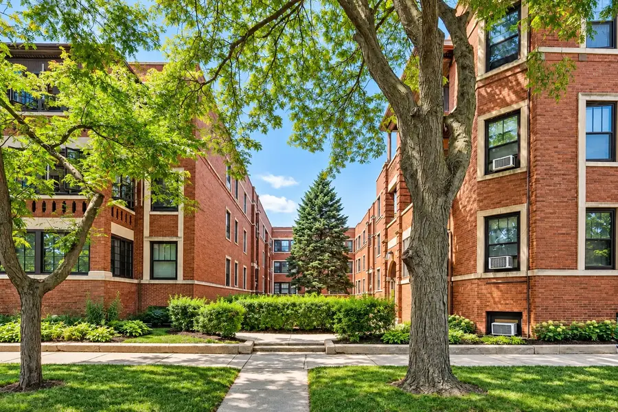 6102 S Kimbark AVE #2W, Chicago, IL 60637
