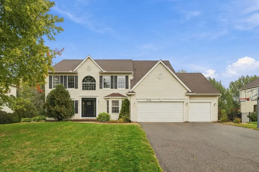 17716 Hyde Park AVE, Lakeville, MN 55044