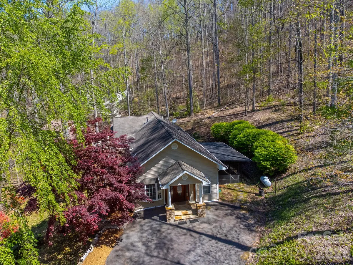605 Toy Cove RD, Sylva, NC 28779