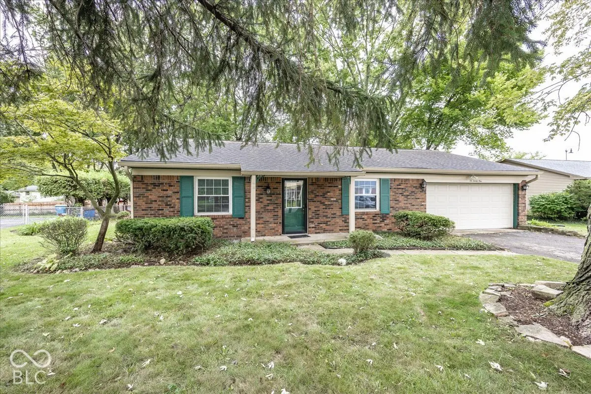 621 Kinzer AVE, Carmel, IN 46032