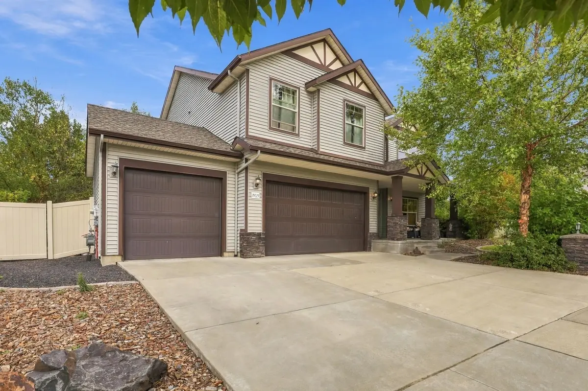 19019 E 15th Ave, Greenacres, WA 99016