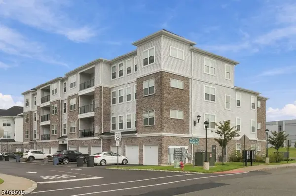 11 Veterans Way #121, Morris Plains Boro, NJ 07950
