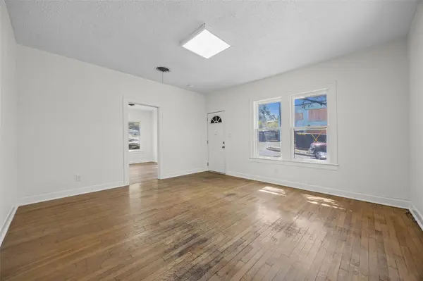 906 W 31st ST, Austin, TX 78705