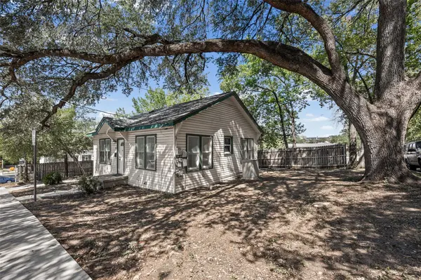 906 W 31st ST, Austin, TX 78705
