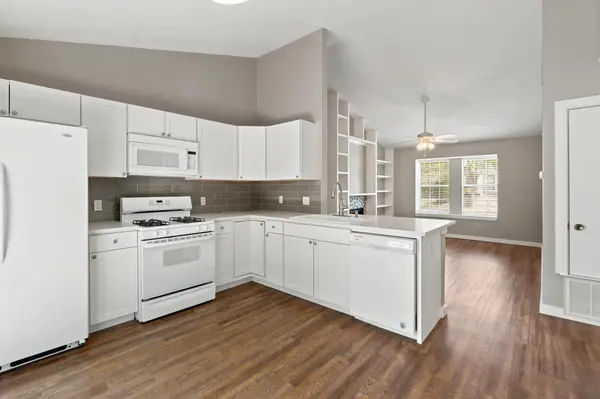 1411 Gracy Farms LN #61, Austin, TX 78758