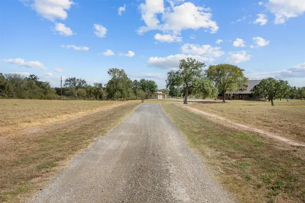 15555 Arhopulos RD, College Station, TX 77845