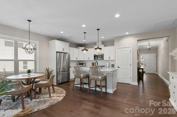 2102 Sabra ST, Gastonia, NC 28054