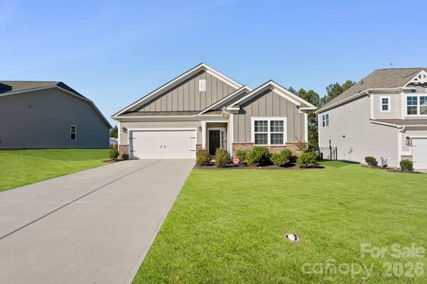 2102 Sabra ST, Gastonia, NC 28054