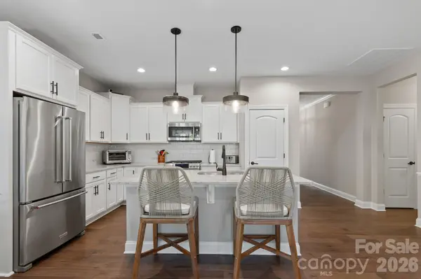 2102 Sabra ST, Gastonia, NC 28054