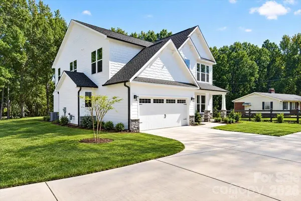 4927 Potter RD, Matthews, NC 28104