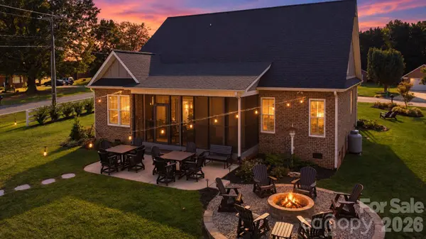 18 Wittenburg Springs DR, Taylorsville, NC 28681