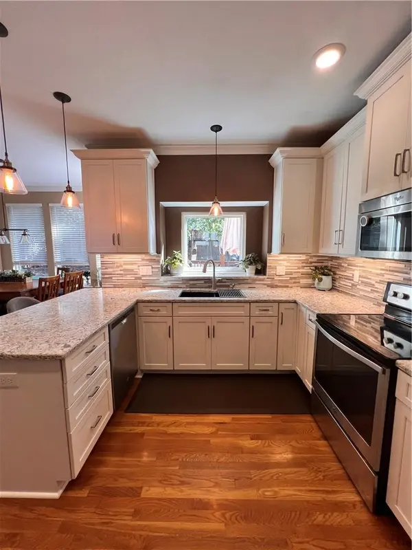 541 E Mockingbird ST, Gardner, KS 66030