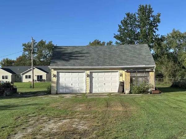 1424 W Cook RD, Fort Wayne, IN 46825-3217