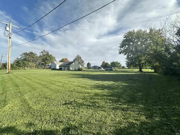 1424 W Cook RD, Fort Wayne, IN 46825-3217