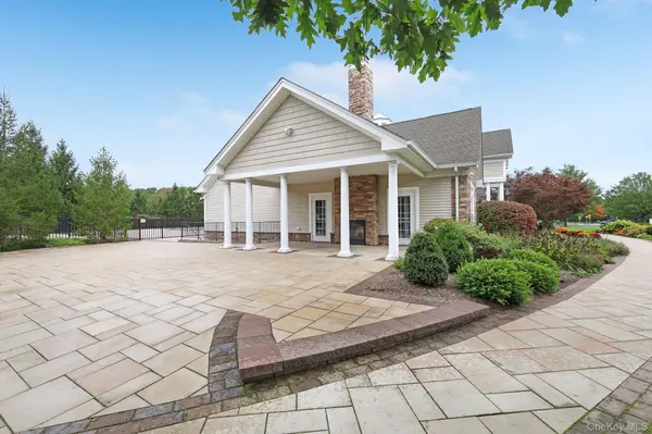 31 Lewis RD, Hopewell Junction, NY 12533