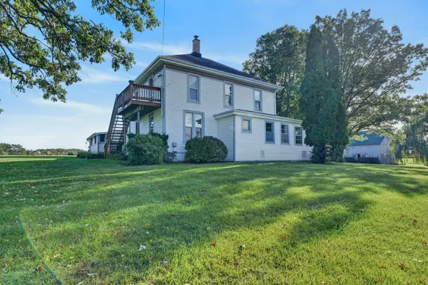 3208 S Country Club RD, Woodstock, IL 60098