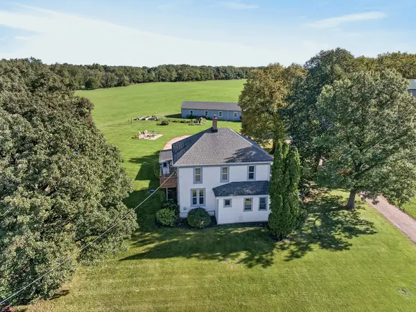 3208 S Country Club RD, Woodstock, IL 60098