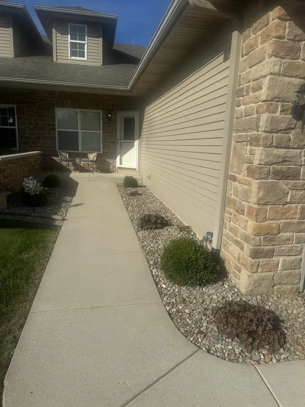530 Cochran DR, Crown Point, IN 46307