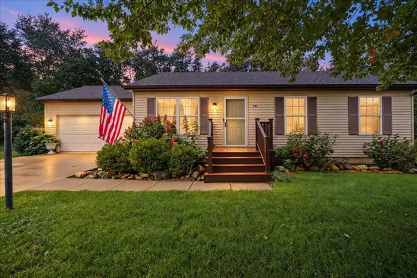 906 Lilly CT, La Porte, IN 46350