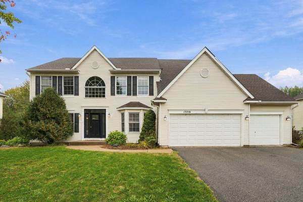 17716 Hyde Park AVE, Lakeville, MN 55044