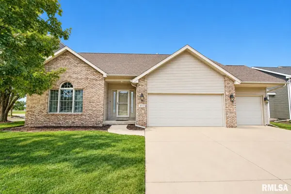 3312 Summerview LN, Bloomington, IL 61704