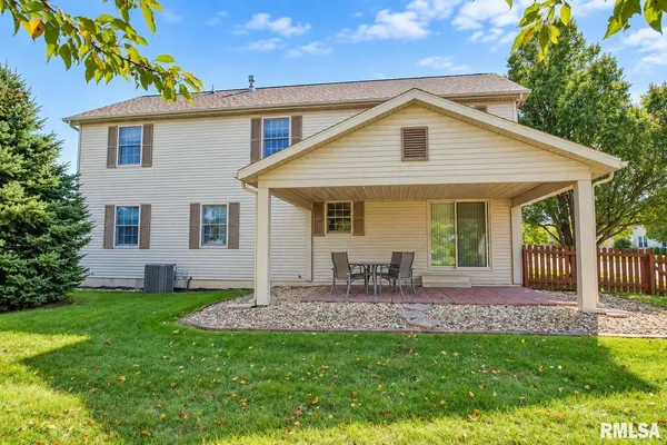 3312 Summerview LN, Bloomington, IL 61704