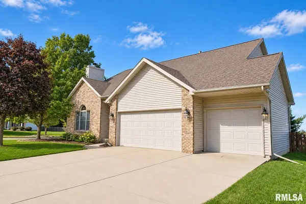 3312 Summerview LN, Bloomington, IL 61704