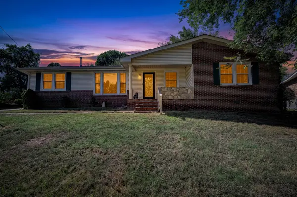 2821 Creekview Dr, Nashville, TN 37217