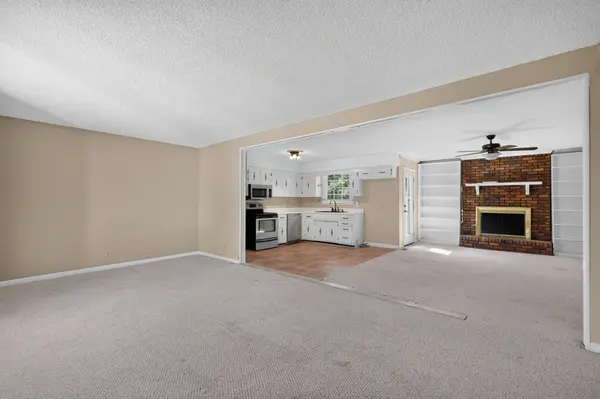 2821 Creekview Dr, Nashville, TN 37217