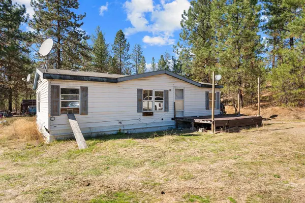 7755 Chamokane St, Ford, WA 99013