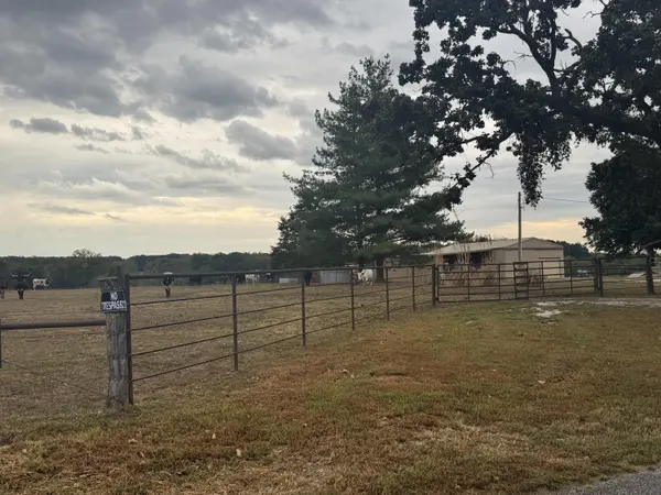 000 S 70th RD, Bolivar, MO 65613