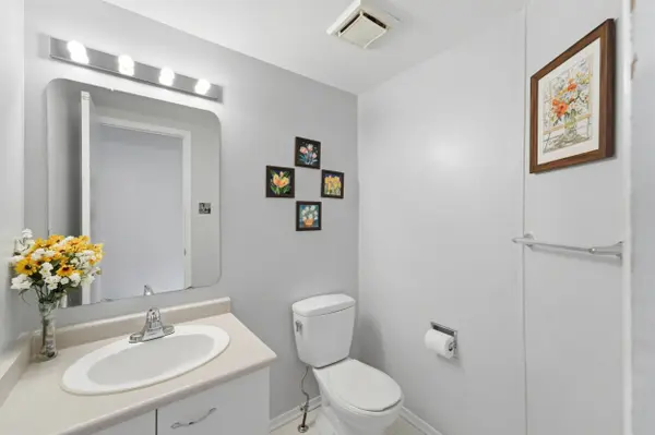 66 Armadale CRES, Barrhaven, ON K2J 3Z3