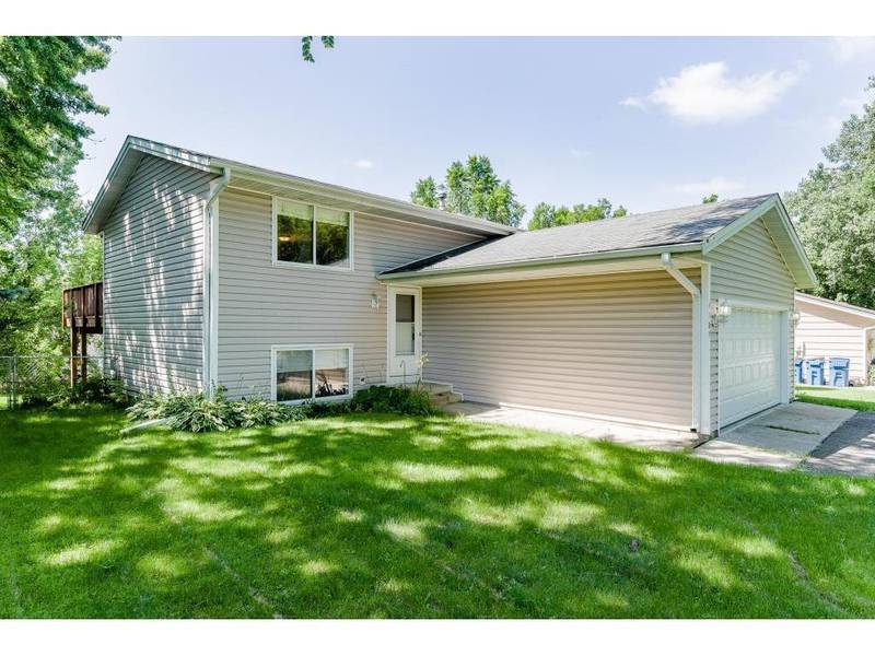 4189 Pleasant ST SE, Prior Lake, MN 55372