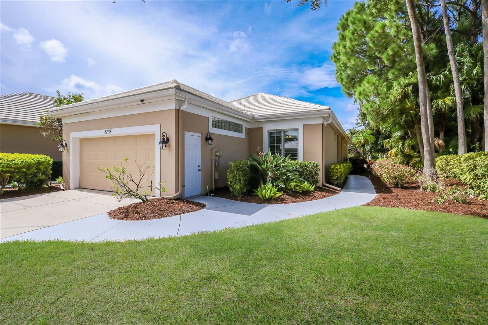 8702 52ND DR E, Bradenton, FL 34211