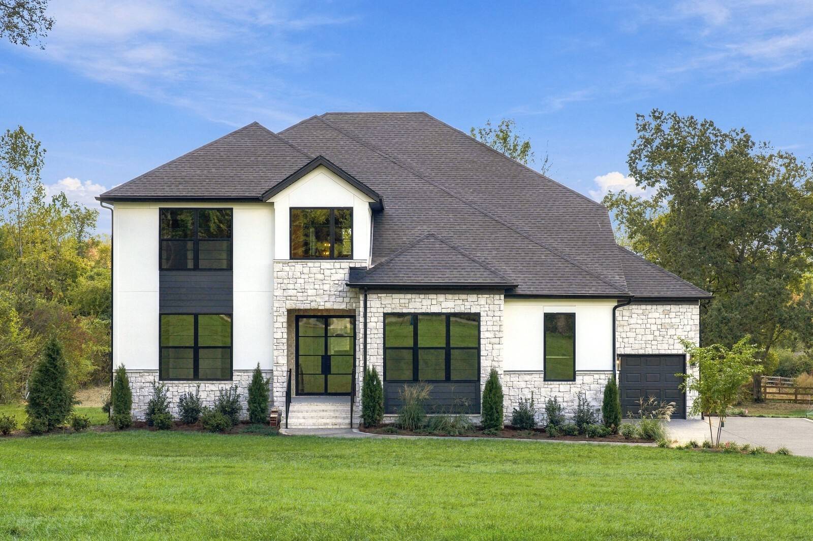 6837 Old Charlotte Pike, Nashville, TN 37209