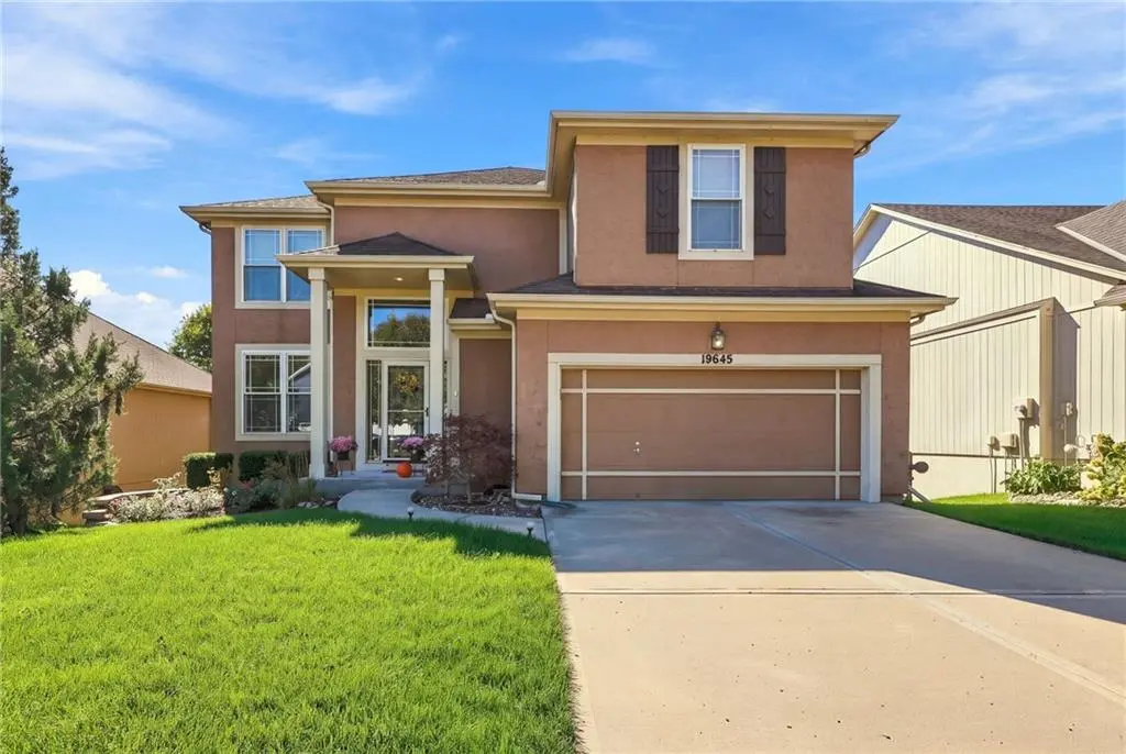 19645 W 110th ST, Olathe, KS 66061