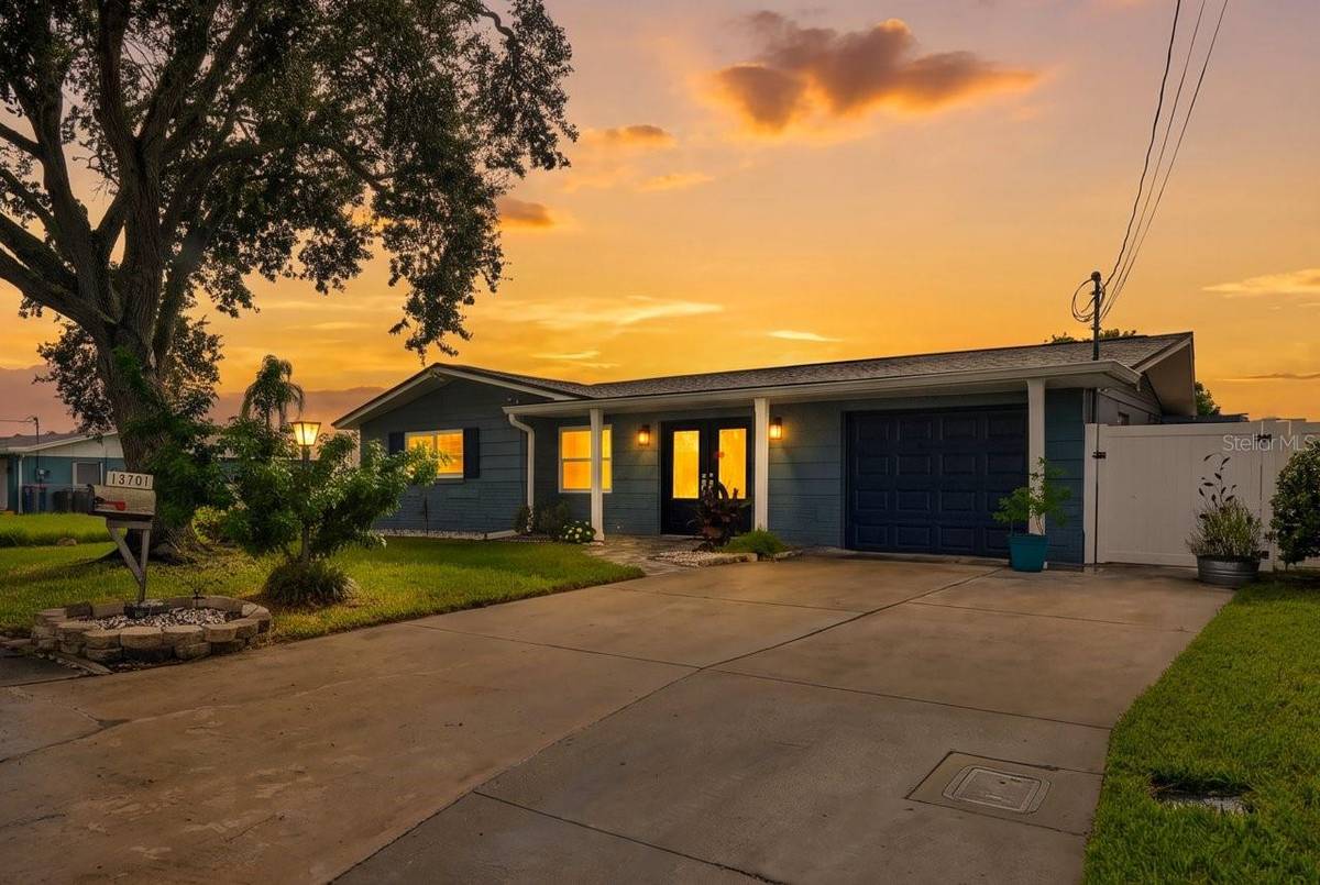 13701 LESLIE DR, Hudson, FL 34667