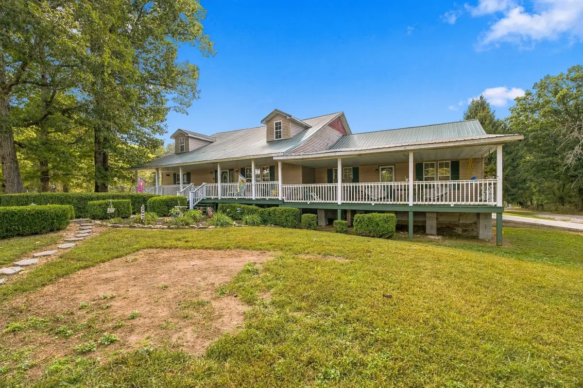 715 Raven Point St, Tracy City, TN 37387
