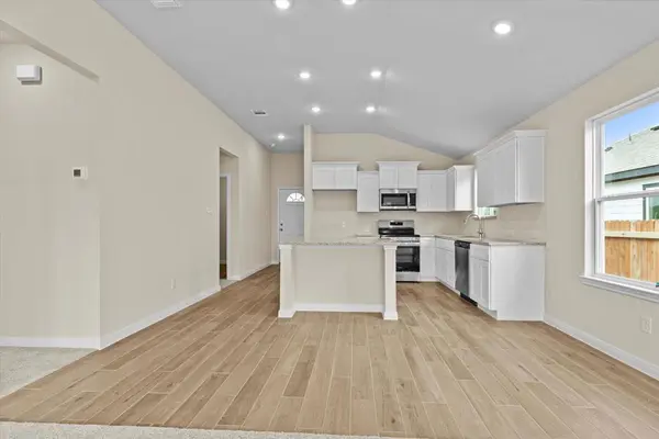 217 Bucking LN, Liberty Hill, TX 78642