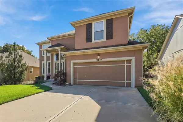19645 W 110th ST, Olathe, KS 66061